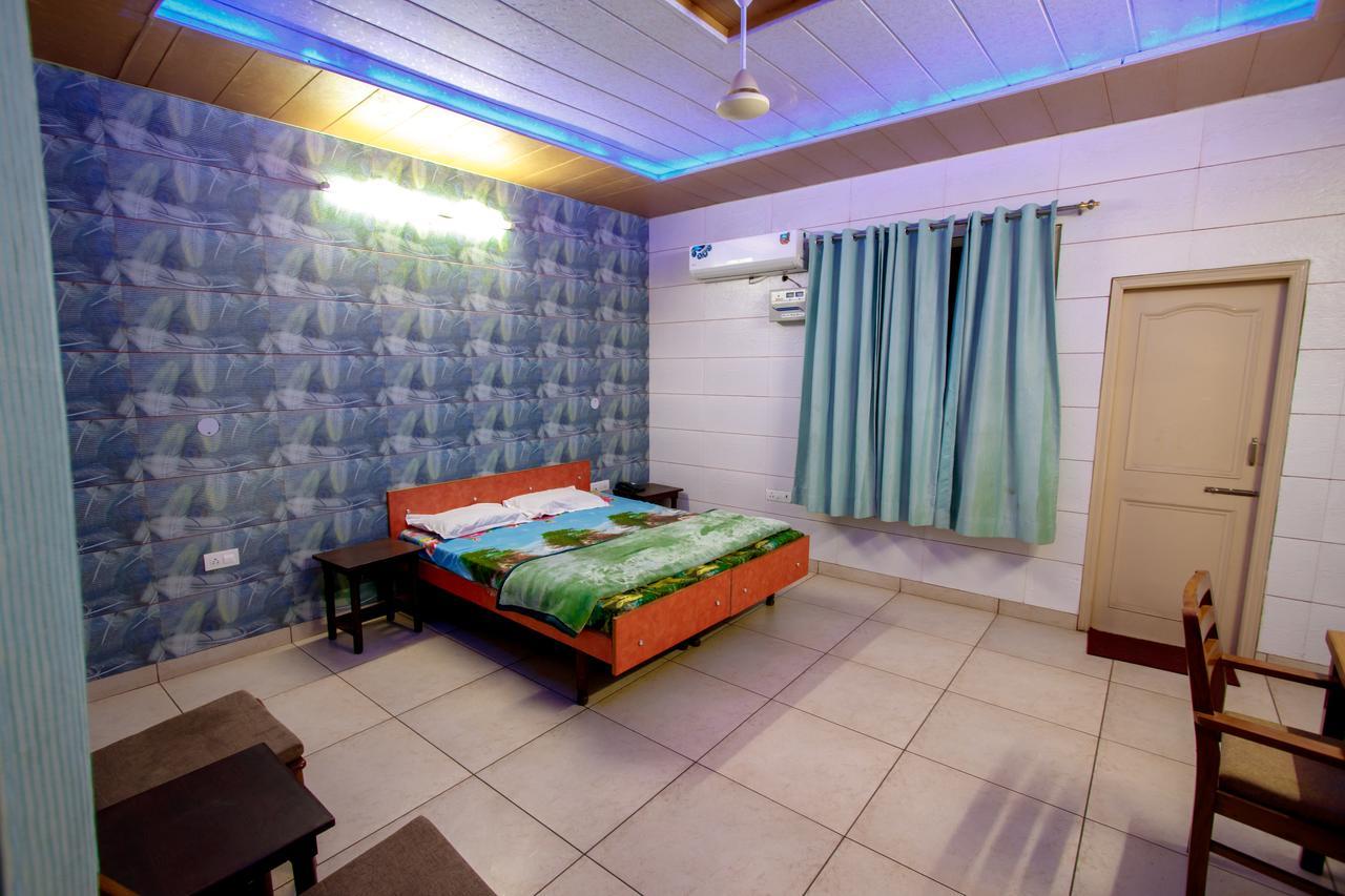 National Guest House Jalandhar Esterno foto