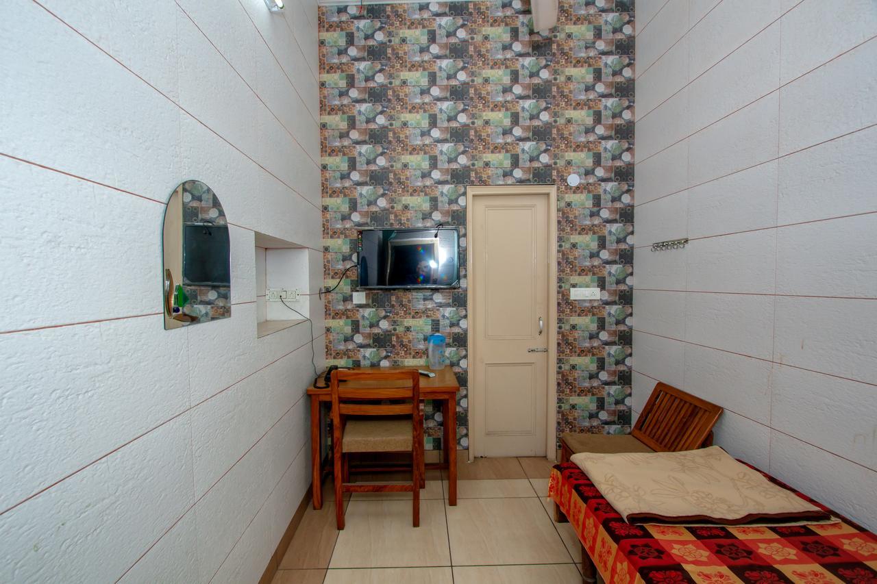 National Guest House Jalandhar Esterno foto