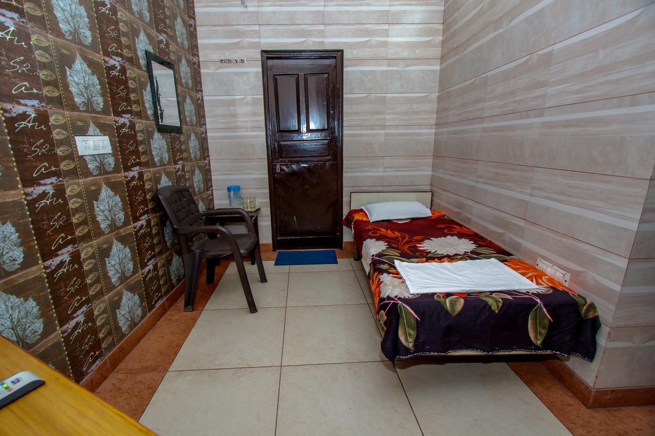 National Guest House Jalandhar Esterno foto
